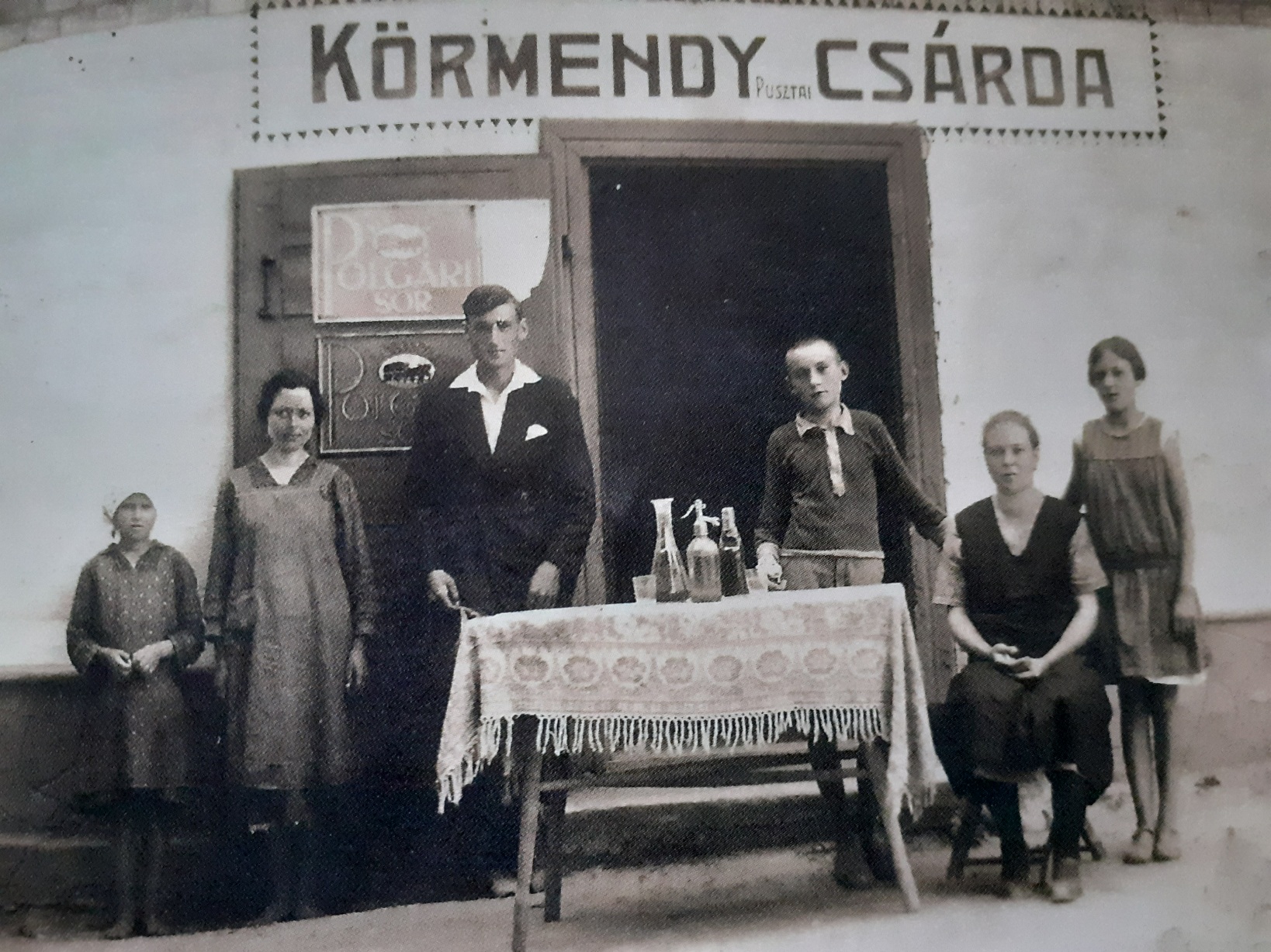 Móron a Velegi úti Grünfeld vendéglő